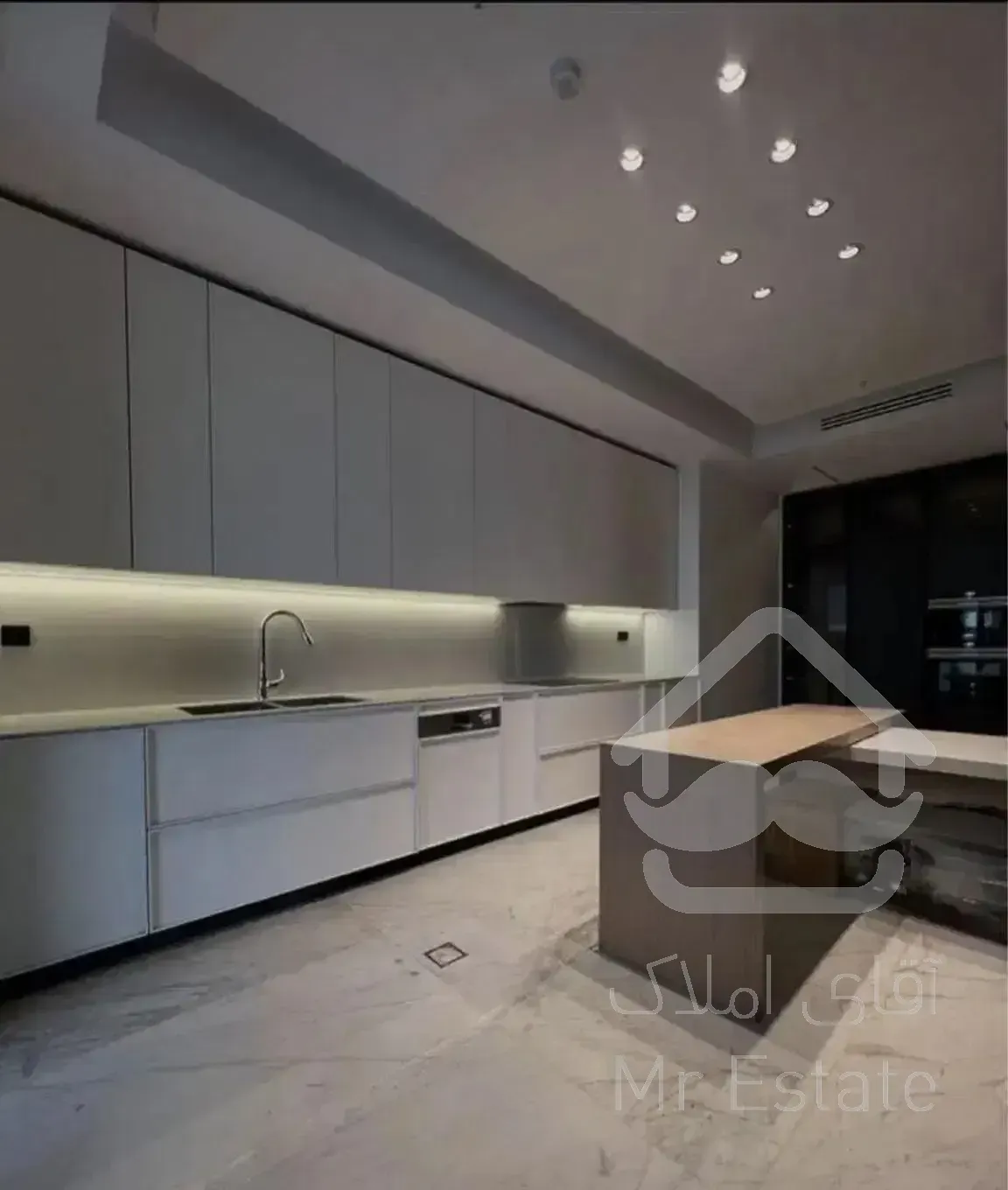 ۲۲۵متر ۳خواب مستر ۲پارکینگ(سازمان برنامه شمال)