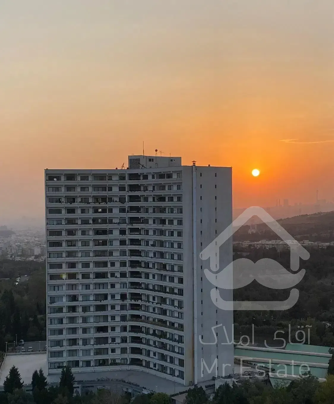 ۱۹۰ متر / ۳ خواب / ویو ابدی باغ پرندگان/ بدون مشرف