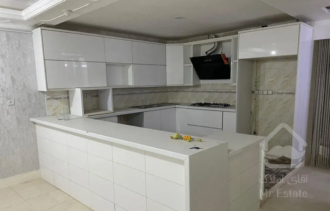 فروش آپارتمان ۹۰ متری تک واحده در پادادشهر