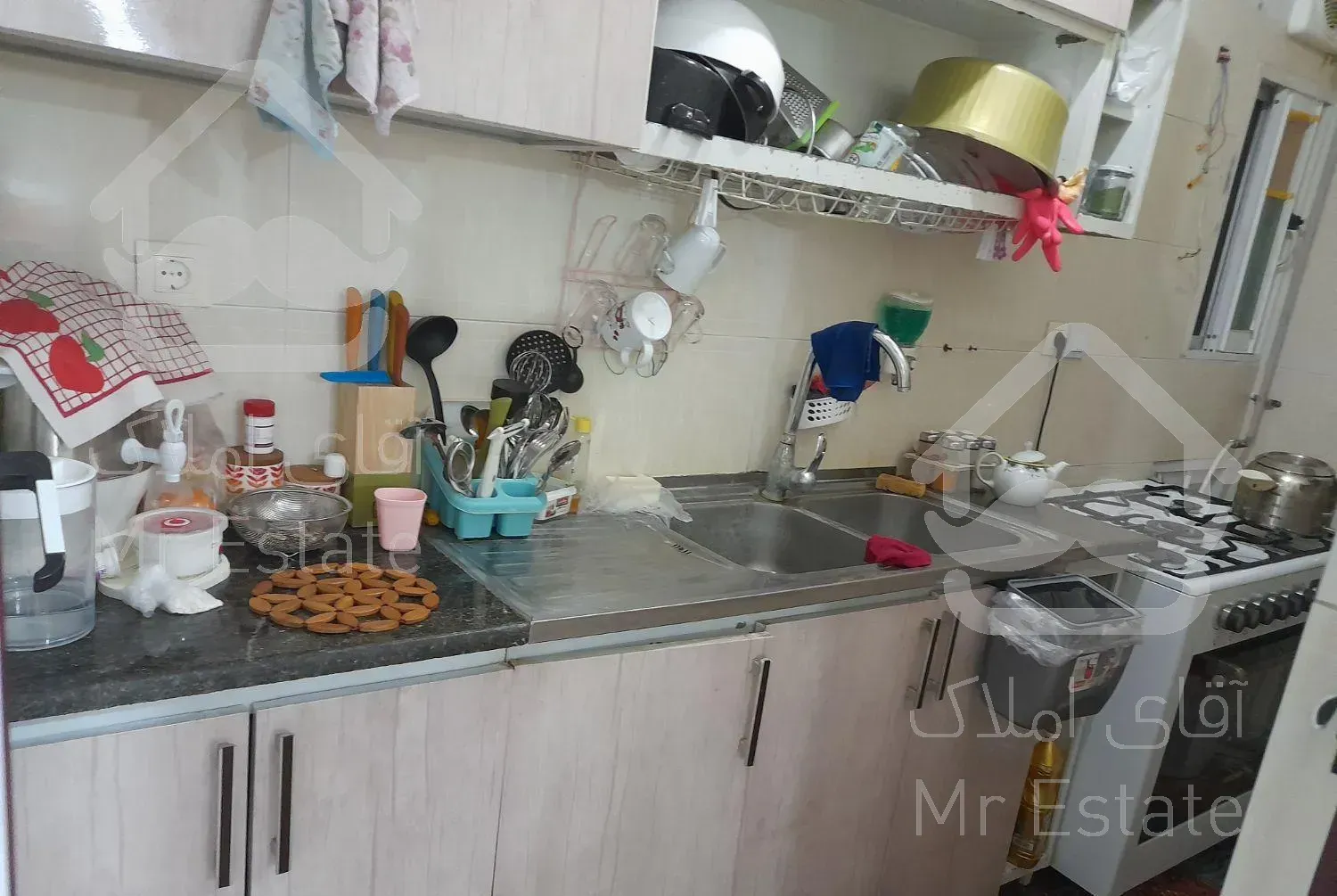 اپارتمان طبقه دوم ۱۰۰متر ابتدای کوچه ۱۰متری