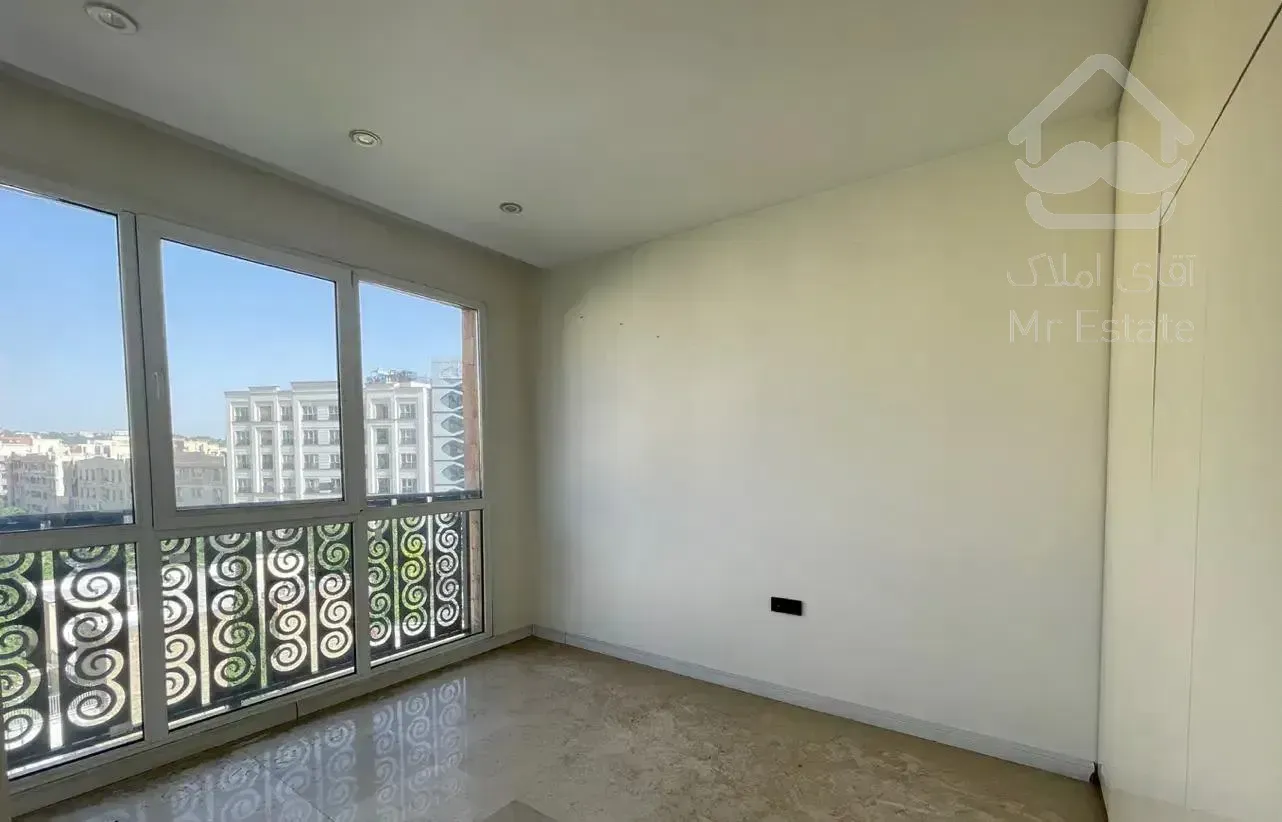 ۱۳۵ متر ۳ خواب ۱ مستر / شهید عراقی / تکواحدی