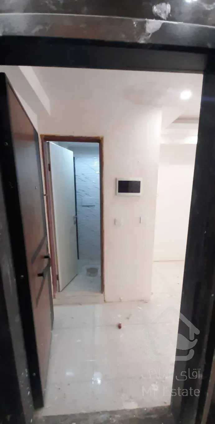 میدان انقلاب / جمهوری / ۲ خواب/پارکینگ/کلید نخورده