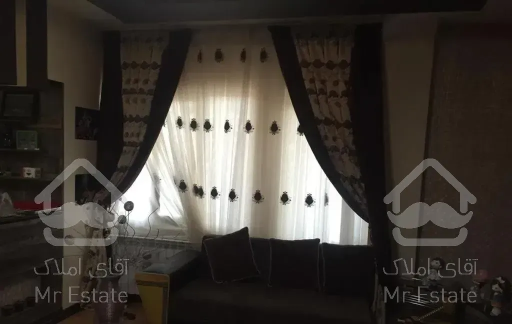 اپارتمان دوخواب  بلوار جمهوری شهرک اکباتان