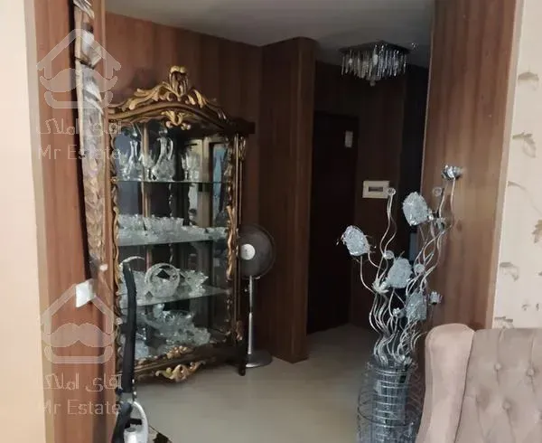 آپارتمان صد متر دوخوابه رو به شهر