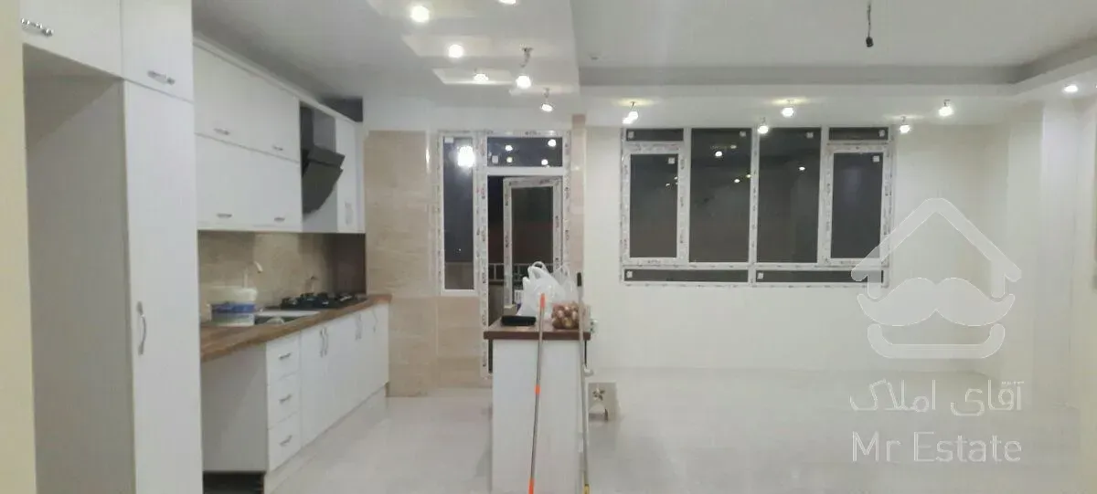 آپارتمان نو ساز شمالی رو به آفتاب  شیک