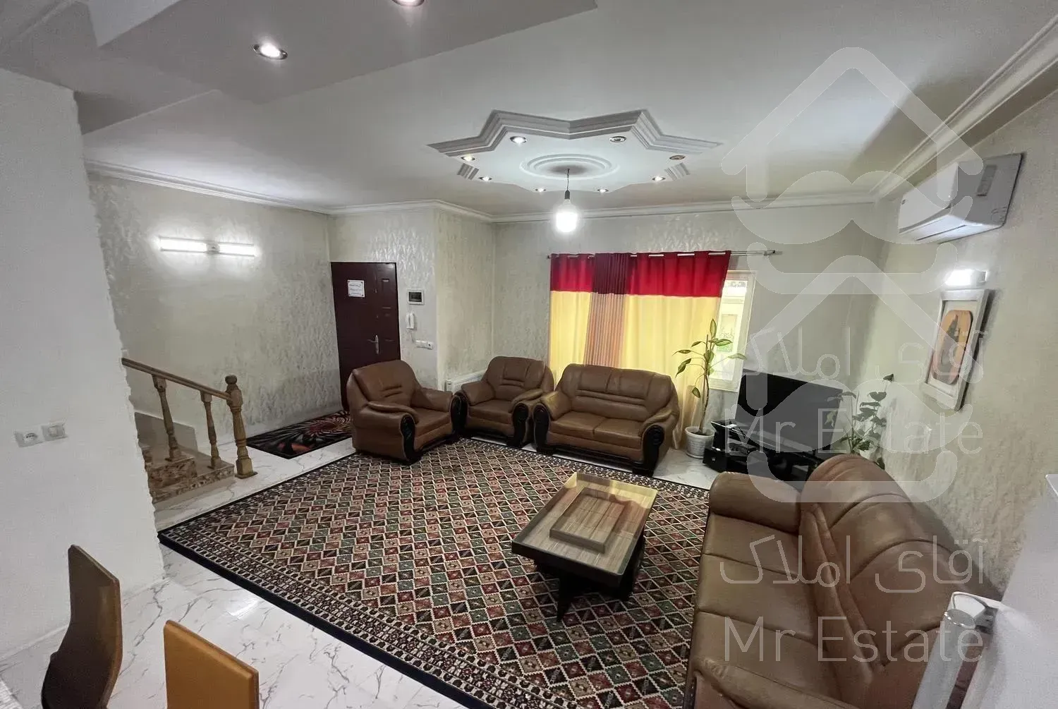 ۱۰۰متر زمین بنا ۱۵۰ متر ،مشرف به ساحل و دریا