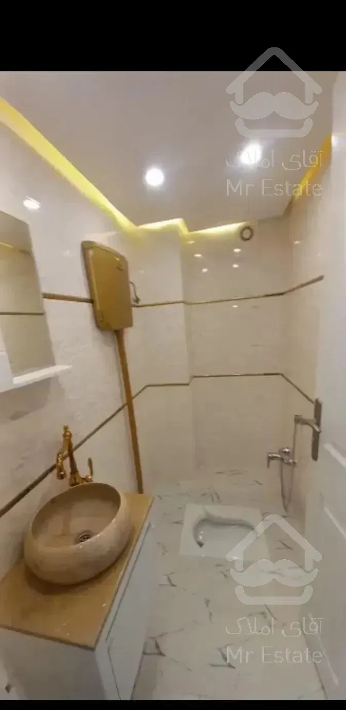 آپارتمان ۱۰۰متری ۲خواب ، خوش نقشه ، فراز لامع