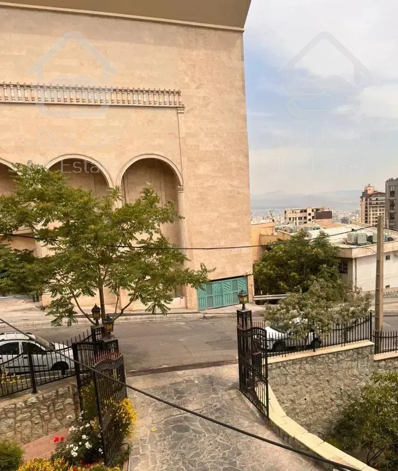 131مترباغ آپارتمان واقع در آصف ویو ابدی وغرق نور