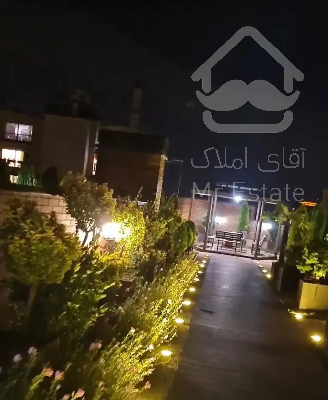 ۲۴۰متری فوق لاکچری