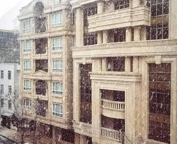 ۹۰متر ویودار  نوساز روبه خیابان بالای اسبی