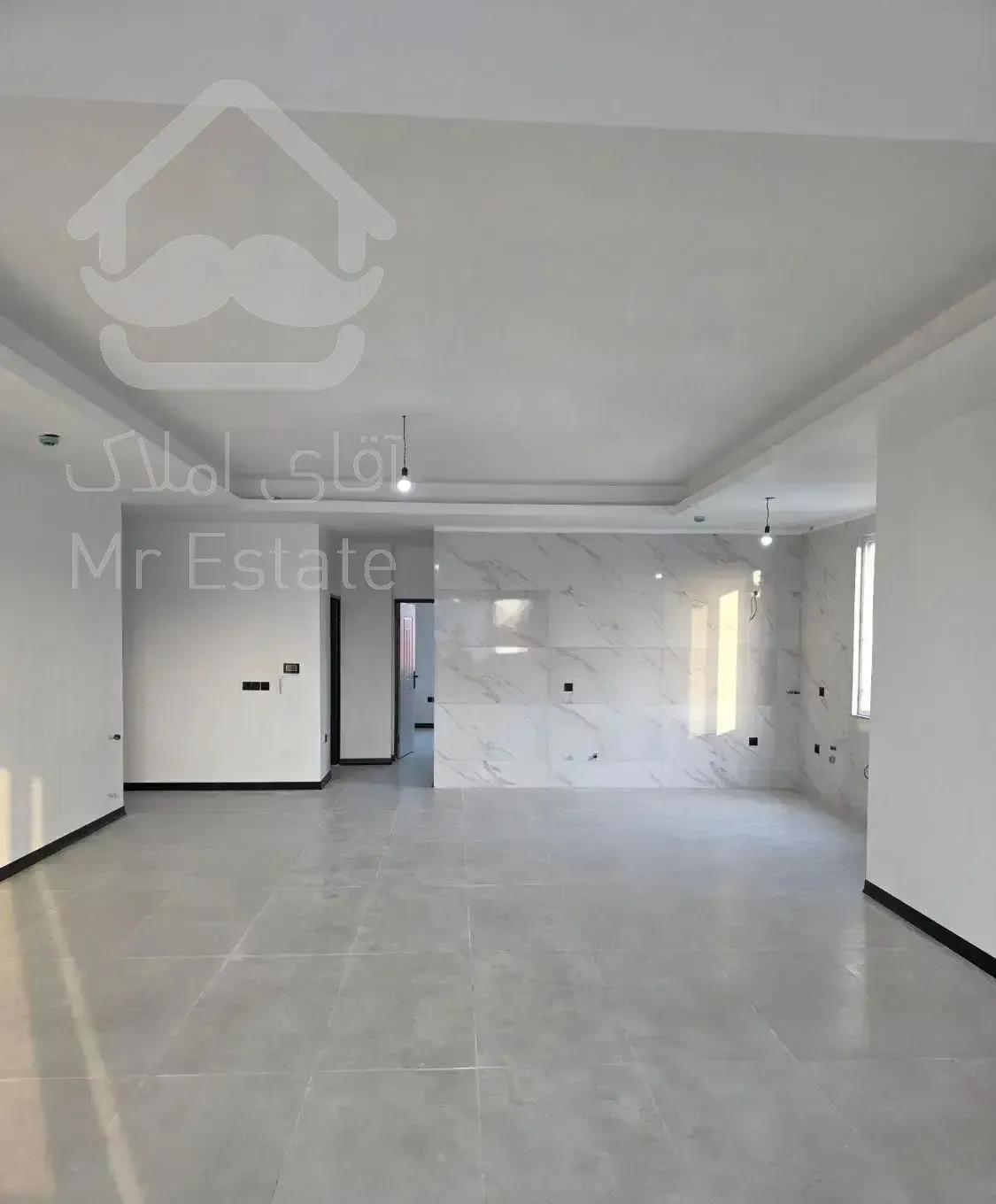 فروش آپارتمان ۱۳۰ متری نوساز نزدیک دریا/ جمهوری