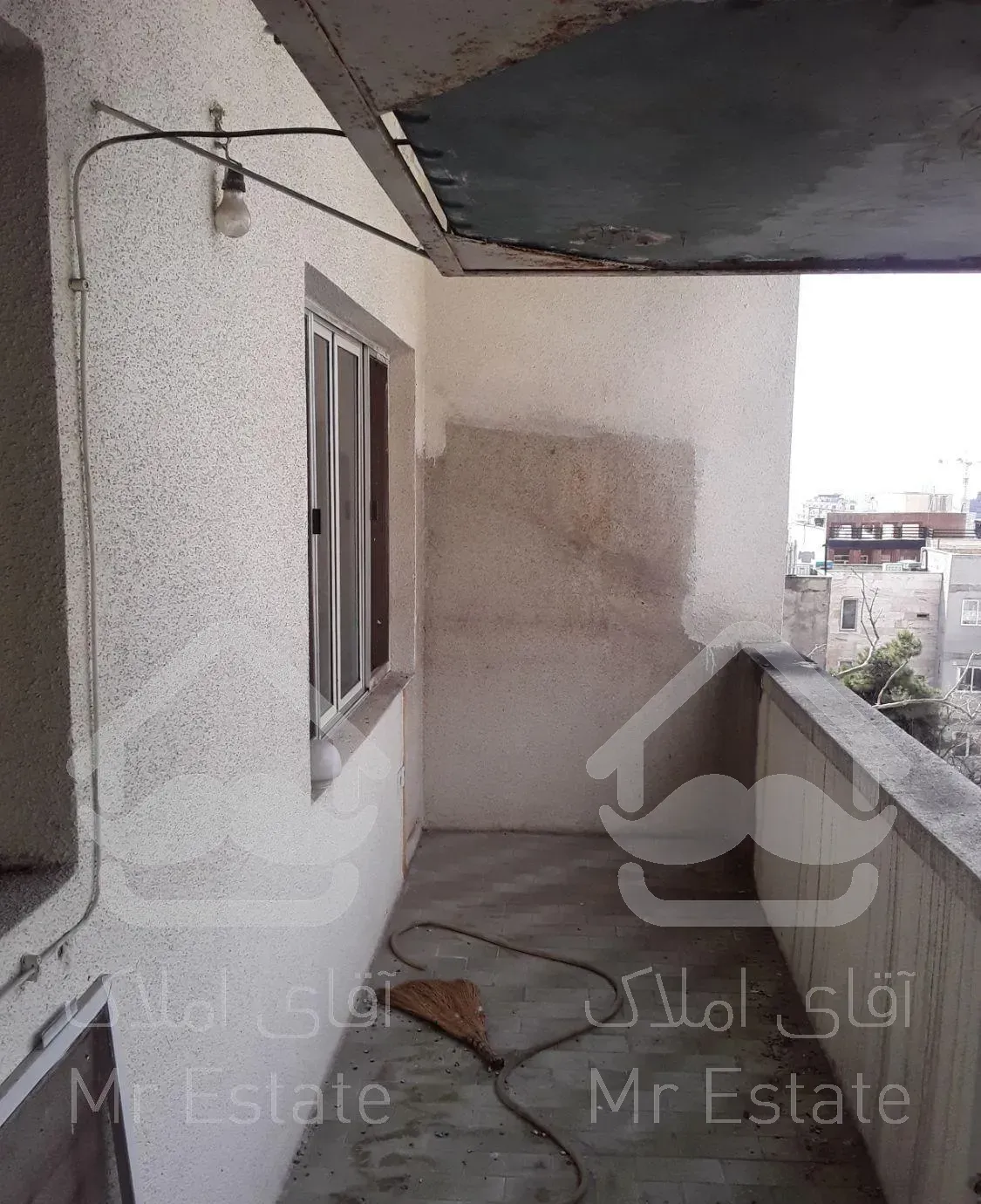 جماران ۱۰۲متر تک‌خواب پارکینگ تراس