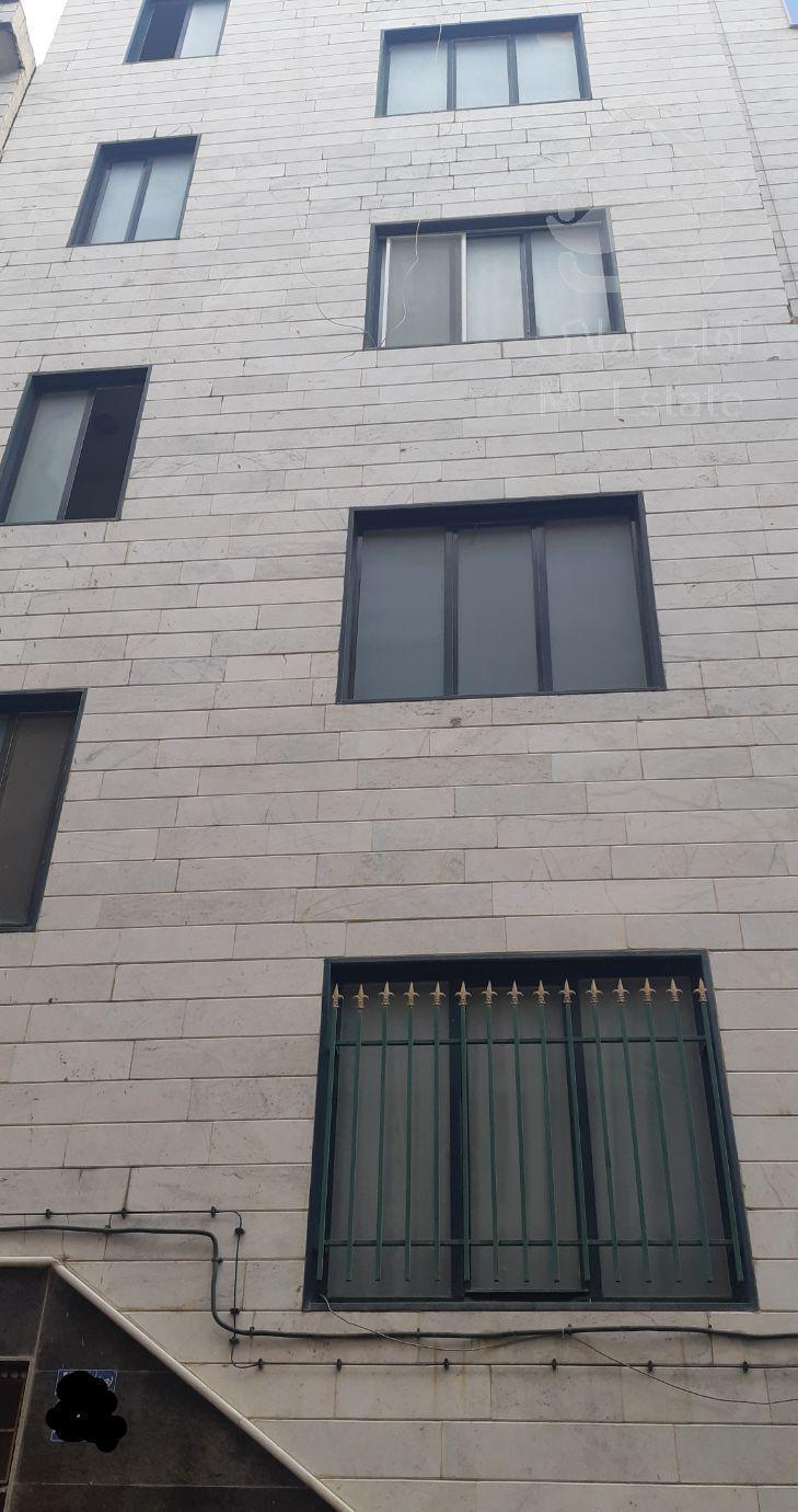 ۵۰ متر یک خواب ، نورگیر