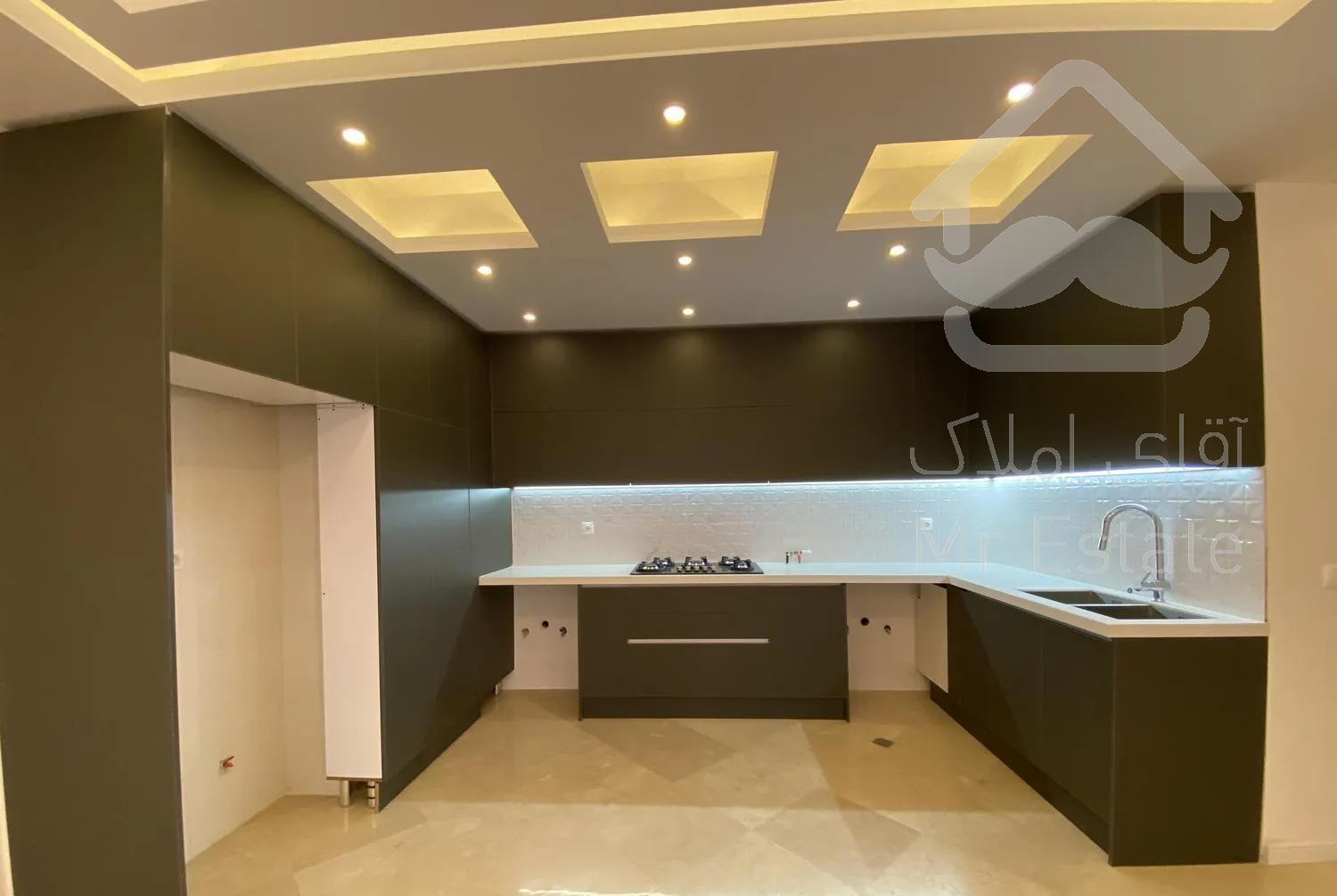 گیشا ۹۷ متر ۲ خواب فرعی فرد نوساز کلید نخورده