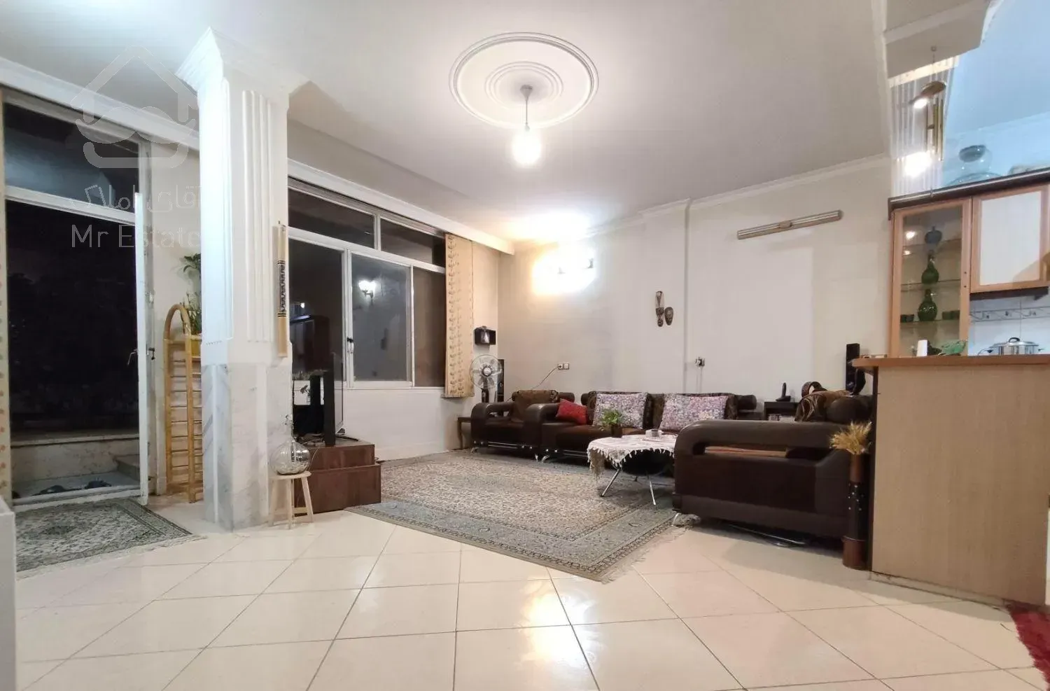 70 متری حیاط اختصاصی