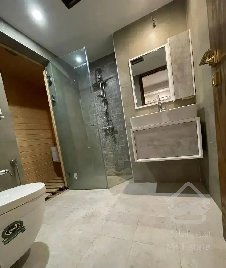 فروش ۱واحد ۳ خوابه لوکیشن عالی زیر قیمت منطقه