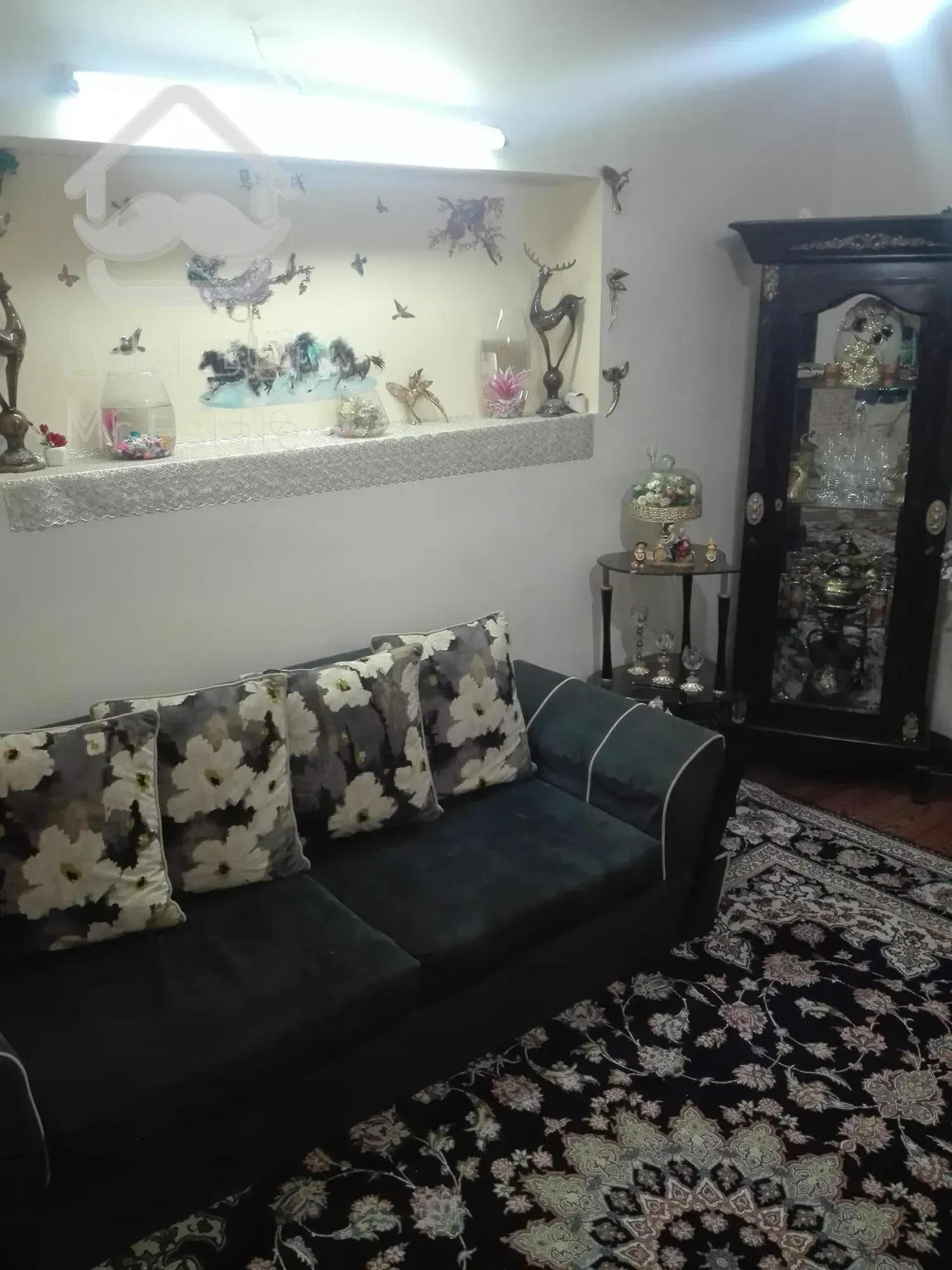 یک خانه2طبقه مجزا با سرویس جداگانه وسندتک برگ