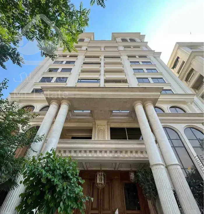 ۵۰۰متر کاخ نیاوران/ استخر داخل واحد/ کلید‌نخورده