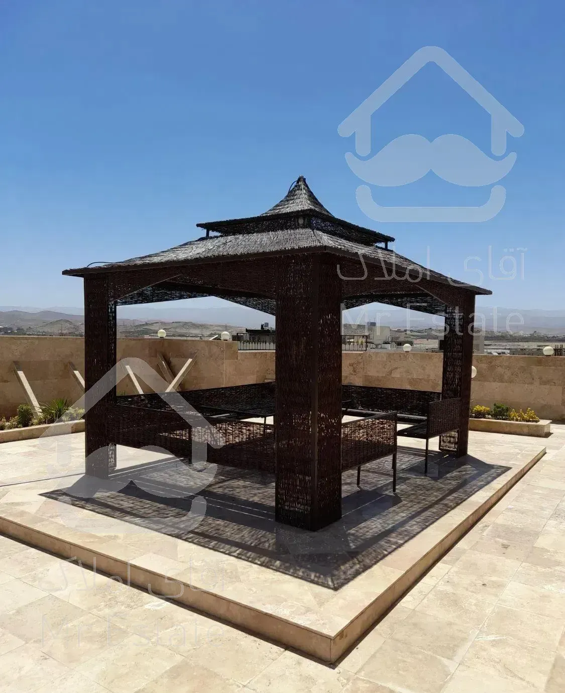 ۱۳۵ متر سه خواب صفر سند اماده شیک و برند