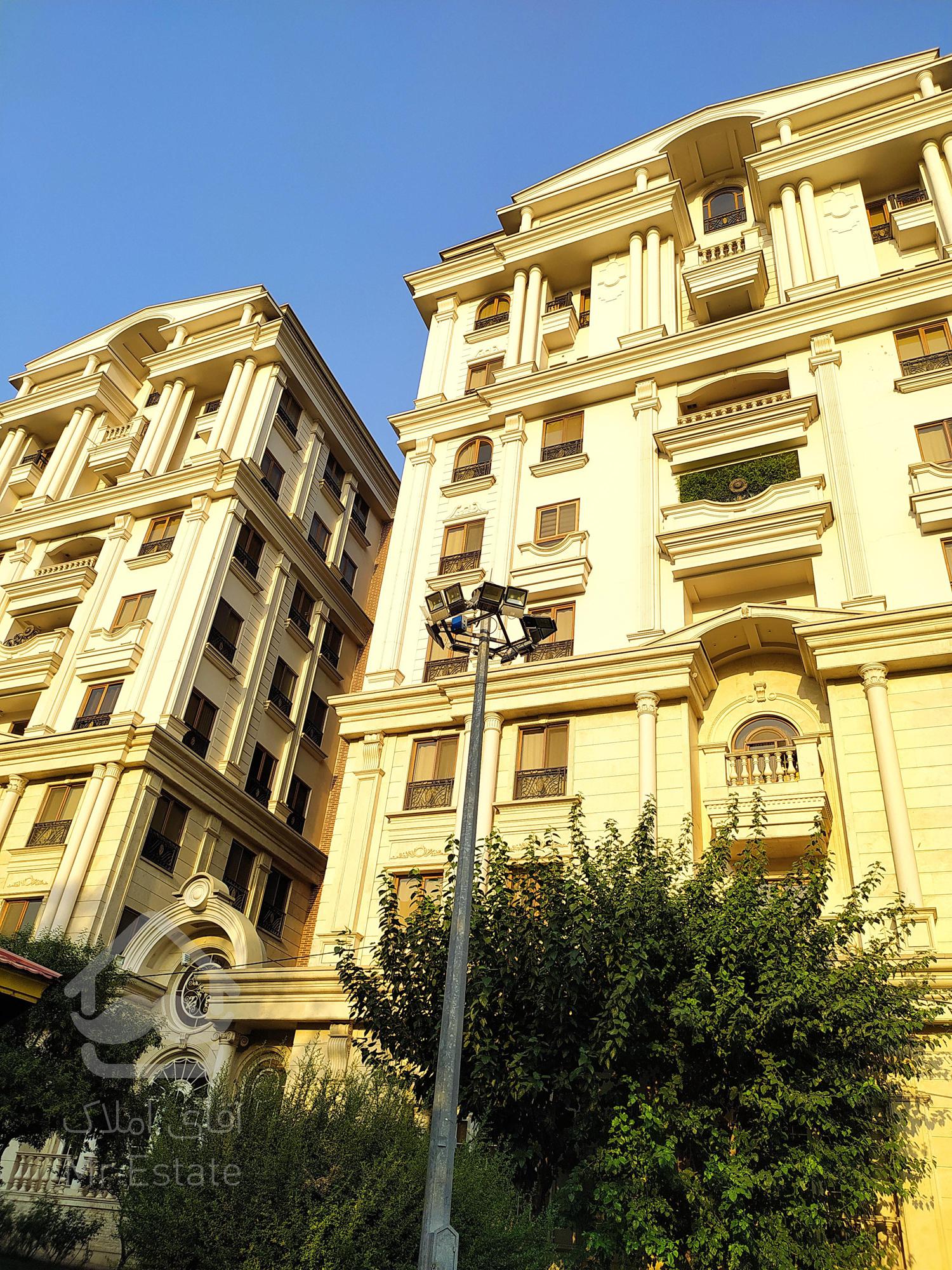 ۸۵ متر فردوس غرب ۵ ساله فول امکانات