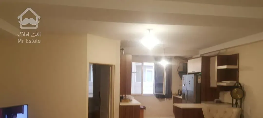 واحد ۹۲ متری در حافظ شمالی نبش کاج