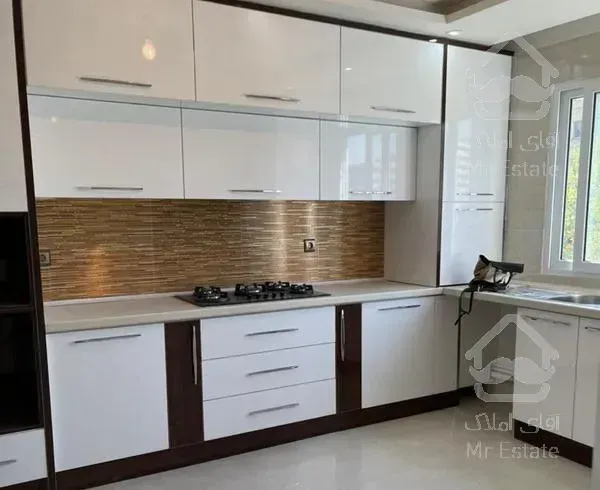 آپارتمان 111متری فول شهرک آپادانا طبقه 4