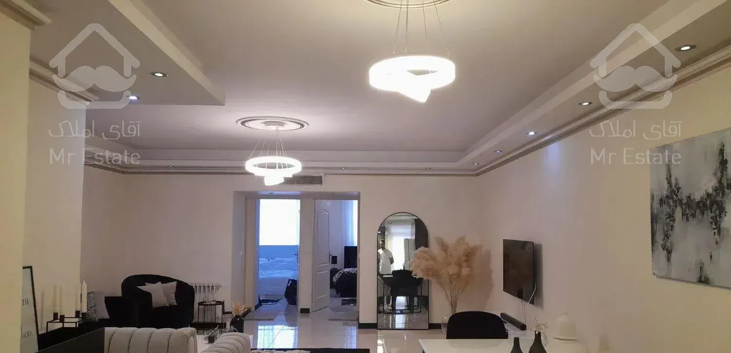 ۹۲متری ۲خوابه نورگیر