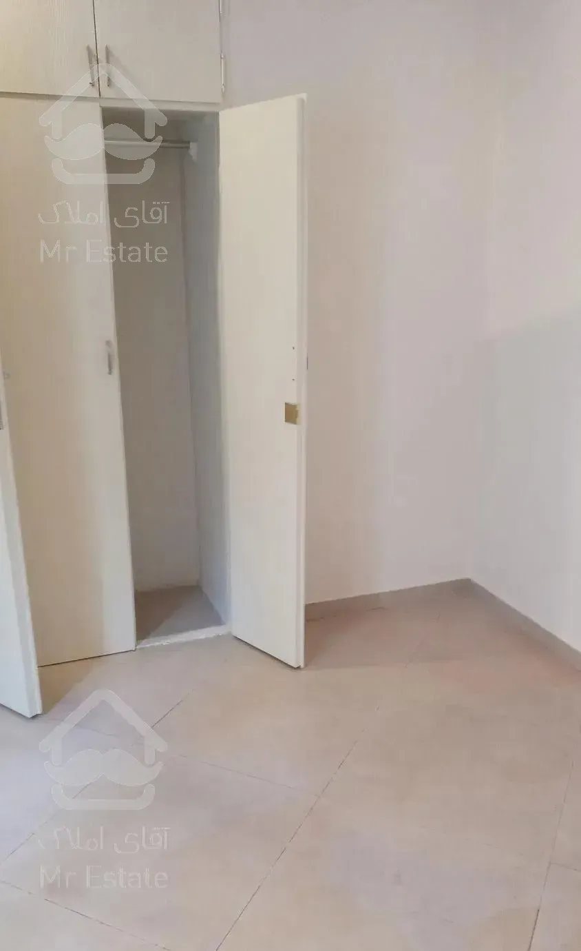 آپارتمان در یک مجموعه 20 واحدی می باشد.