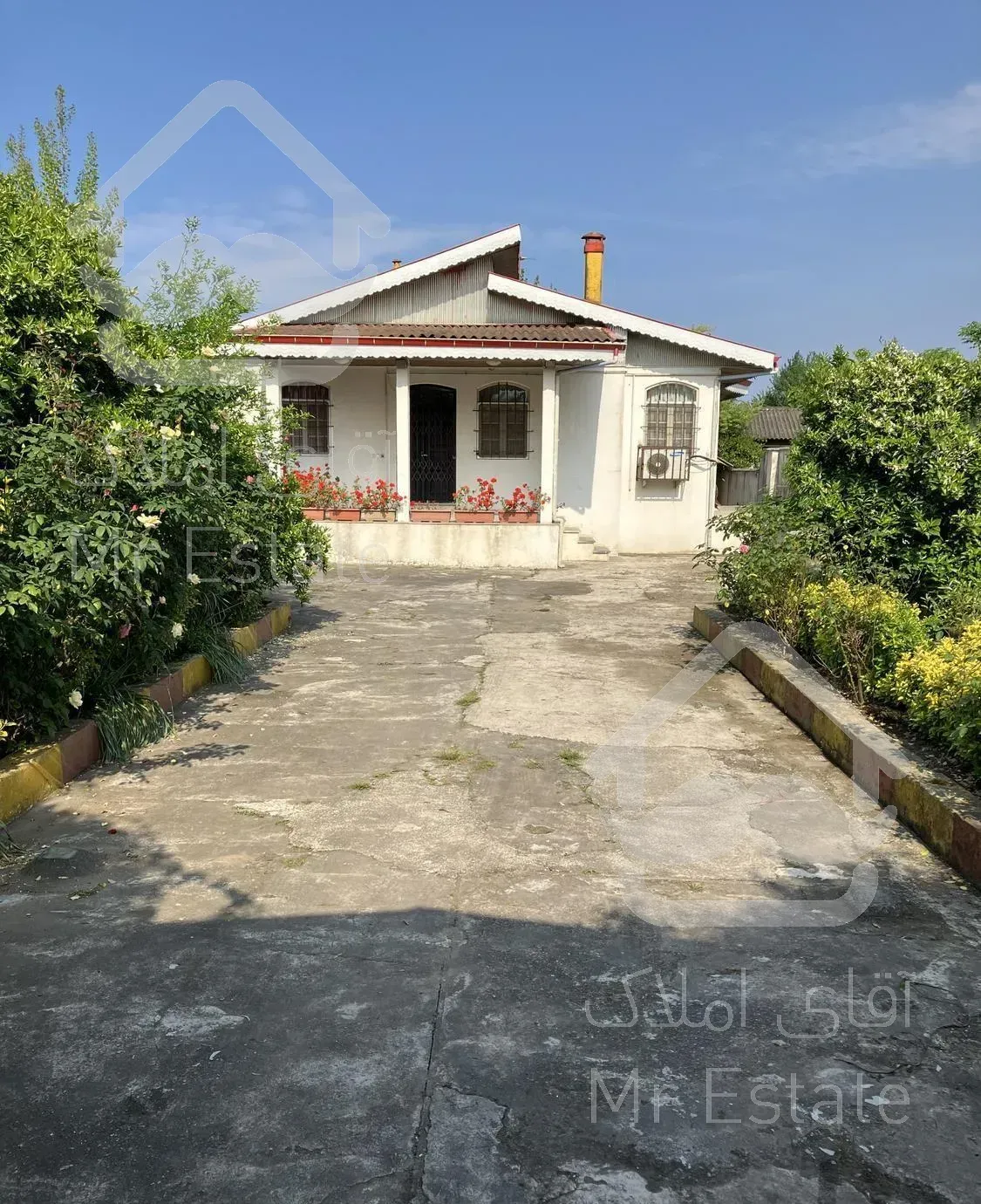 ویلا باغ ۱۲۰۰ متر زمین ۱۲۰ متر بنا