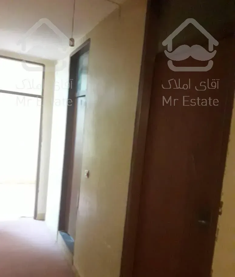 آپارتمان وامدار  200میلیون  خیابان گلشن