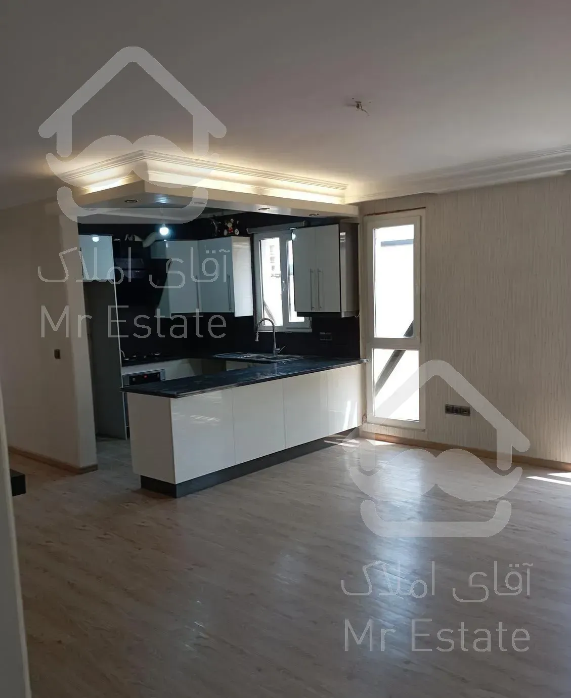 تعداد اتاق2 هر اتاق خوابی 14متر است کف لامینت