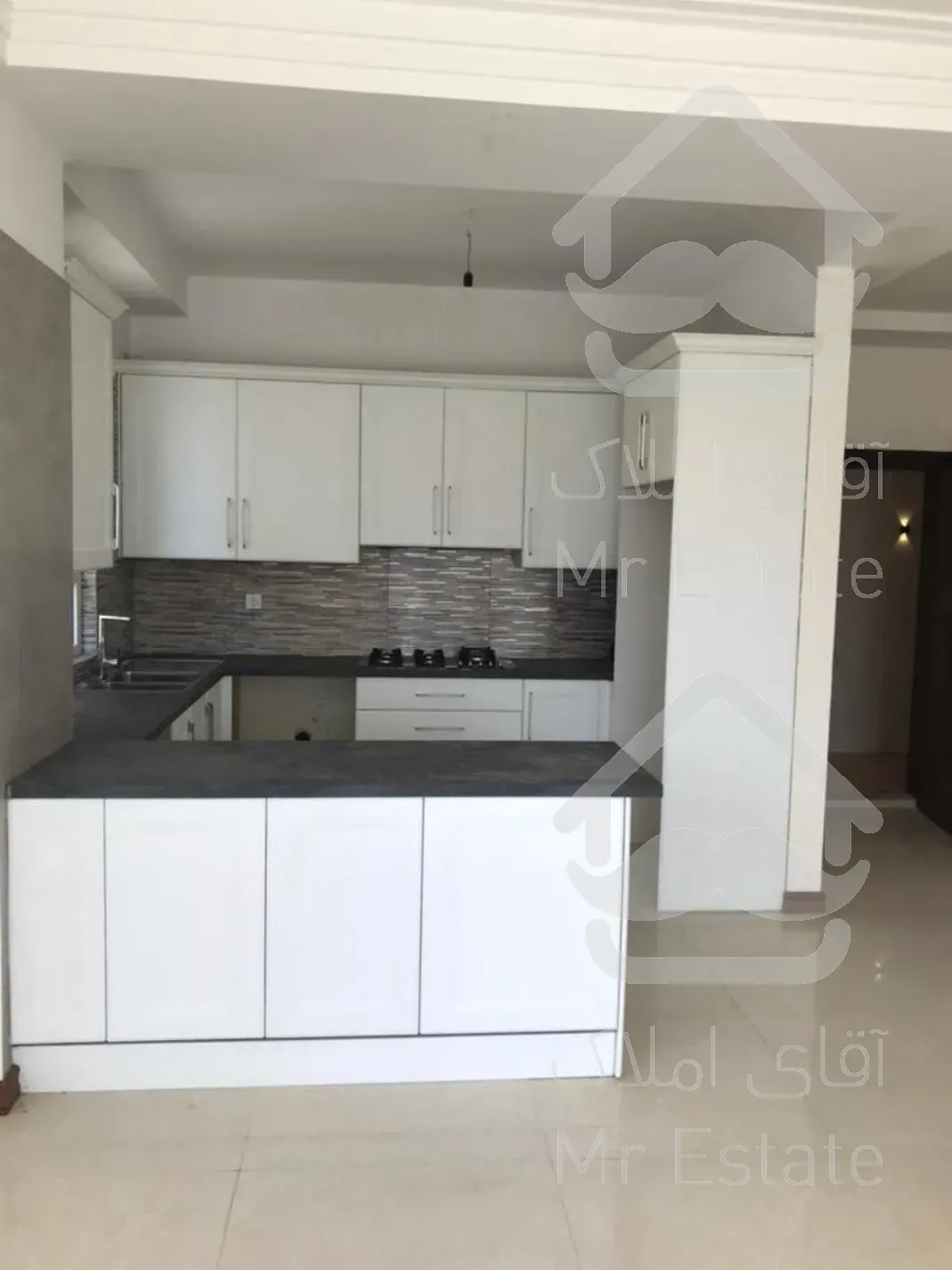 ۶۰متر نوساز/ عمارت مجلل اقای روحی/ اکباتان