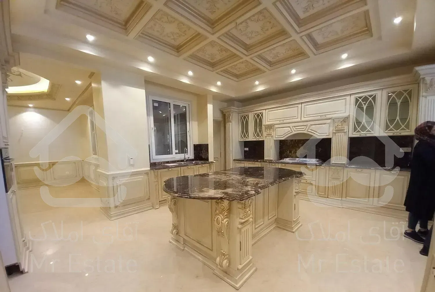 آپارتمان ۲۷۰متر/۳خواب/تکواحدی/نوساز