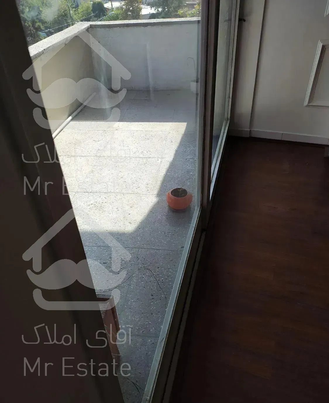 میدان شیراز برج ایرانسکنا116متر دوخوابه