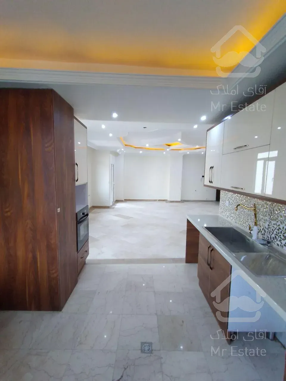 ۱۰۵متر سه خواب فول امکانات کم سن در پونک اشرفی اصفهانی