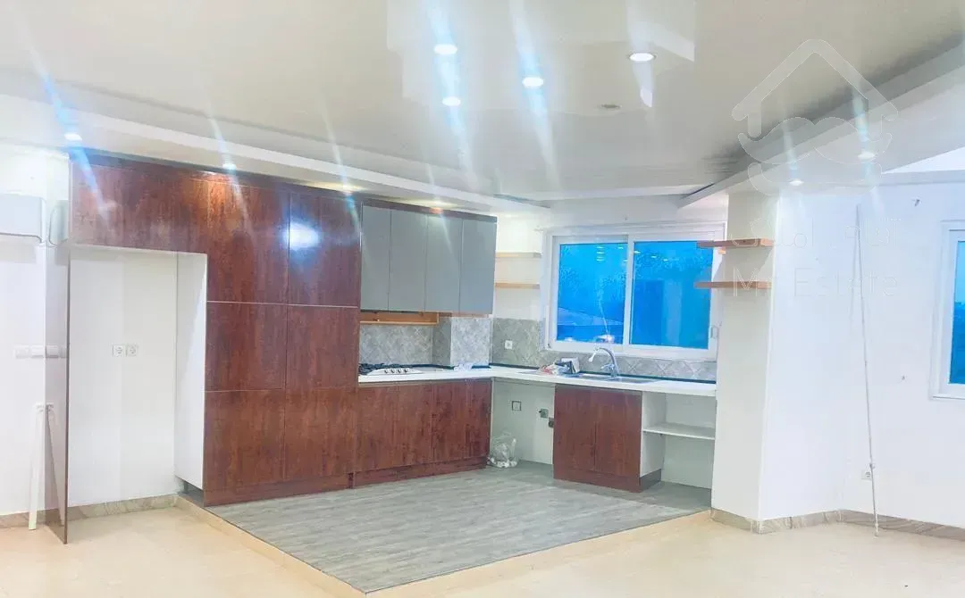 آپارتمان۹۰متری/۲خواب/طبقه اول واقع درخیابان بخشی