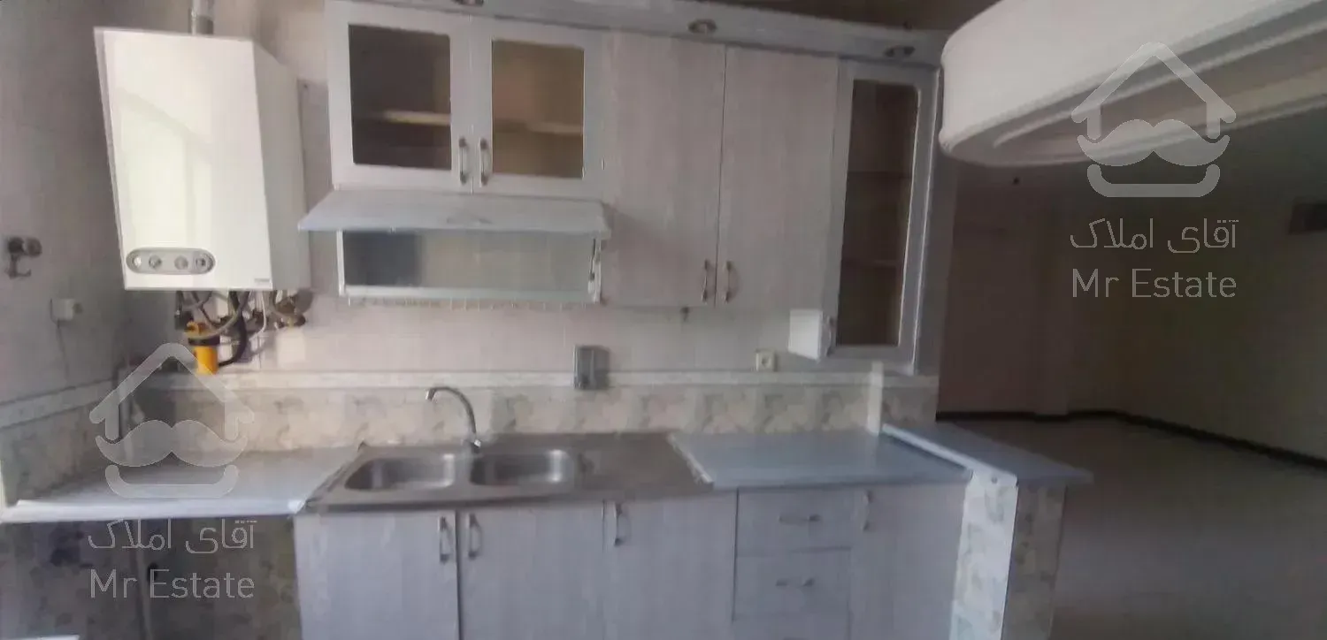 ۸۱متر ۲خواب سرسبیل. بالکن.انب