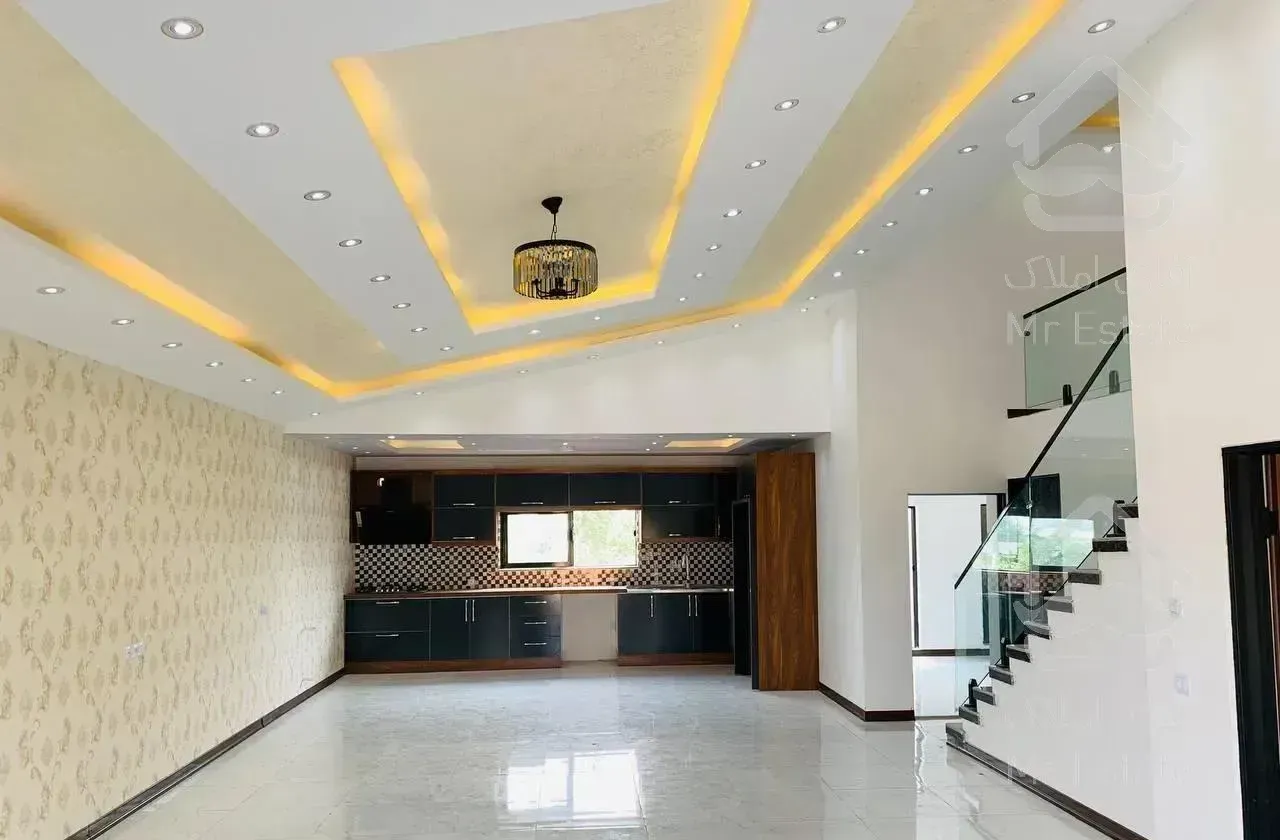 ویلا باغ ۳۲۰مترزمین نوساز استخرچهارفصل فول امکانات