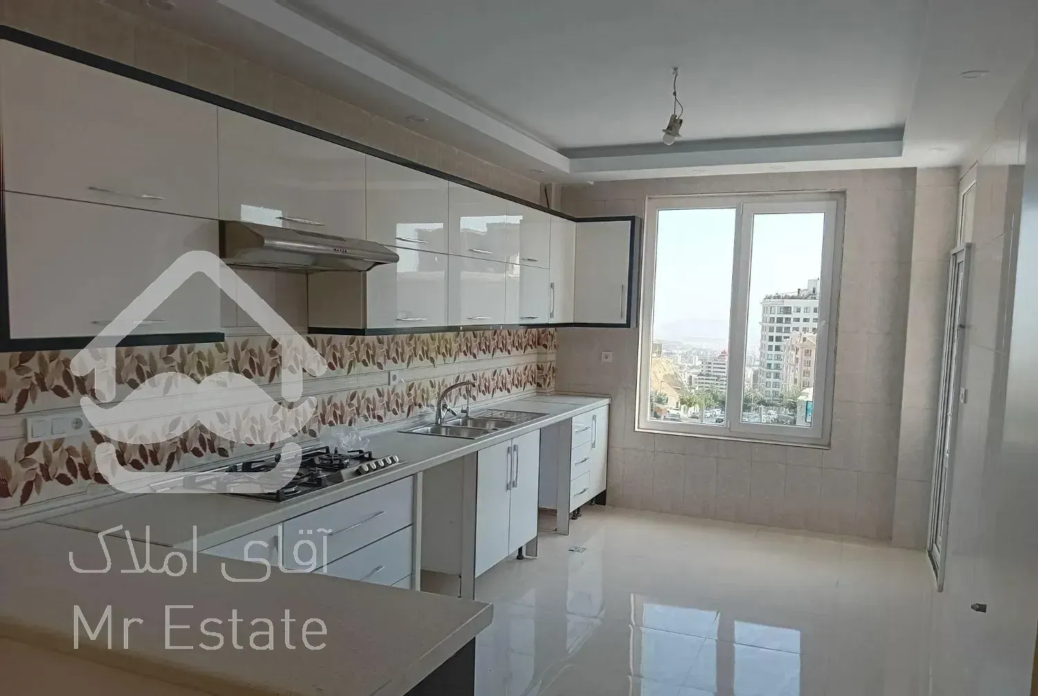 واحد۱۶۰مترسه خواب شیک آجودانیه