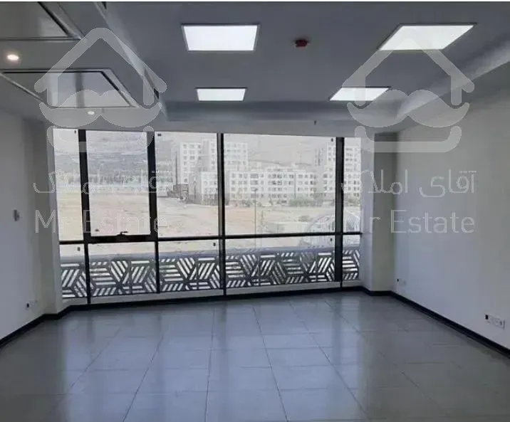 ۸۵ متر نوساز رو به کوه سند اداری آکادا سنتر