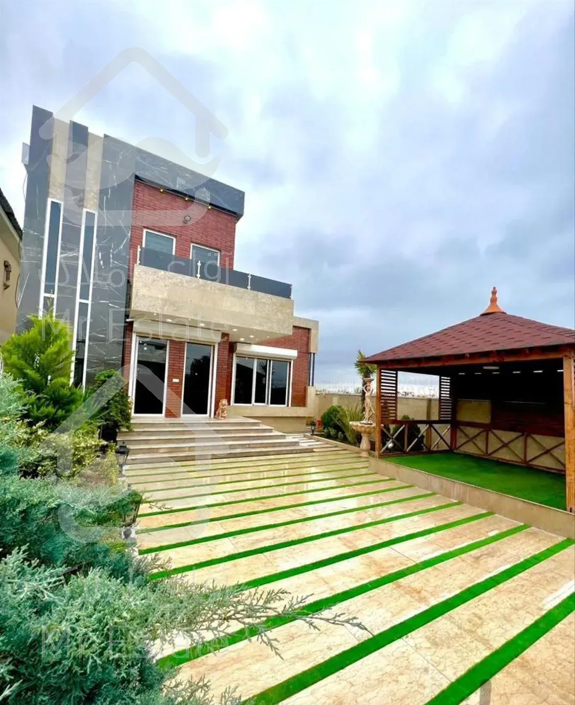 ویلااستخردار۲۶۰متری تو منطقه برند و سرسبز