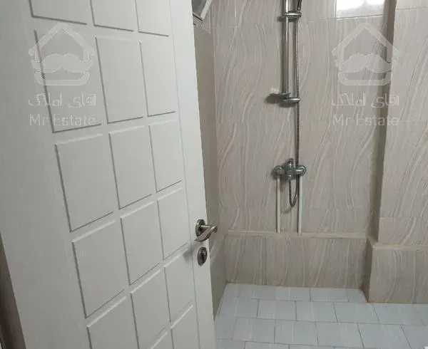 واحد ۱۱۵ متری سندی ۵ متر نورگیر اضافه شده