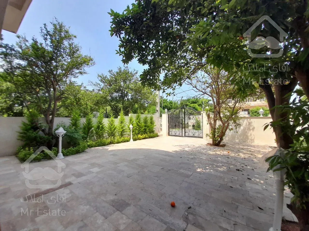 ویلا لوکس ۲۵۰ متری