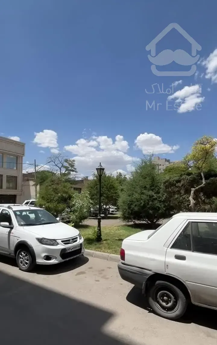 آپارتمان اداری ۷۳ متر نیم‌طبقه همکف نبش کوثر ۶