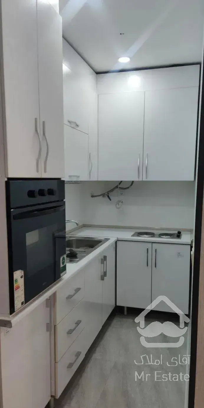 اجاره واحد اداری ۷۰ متری در برج تریتا چیتگر