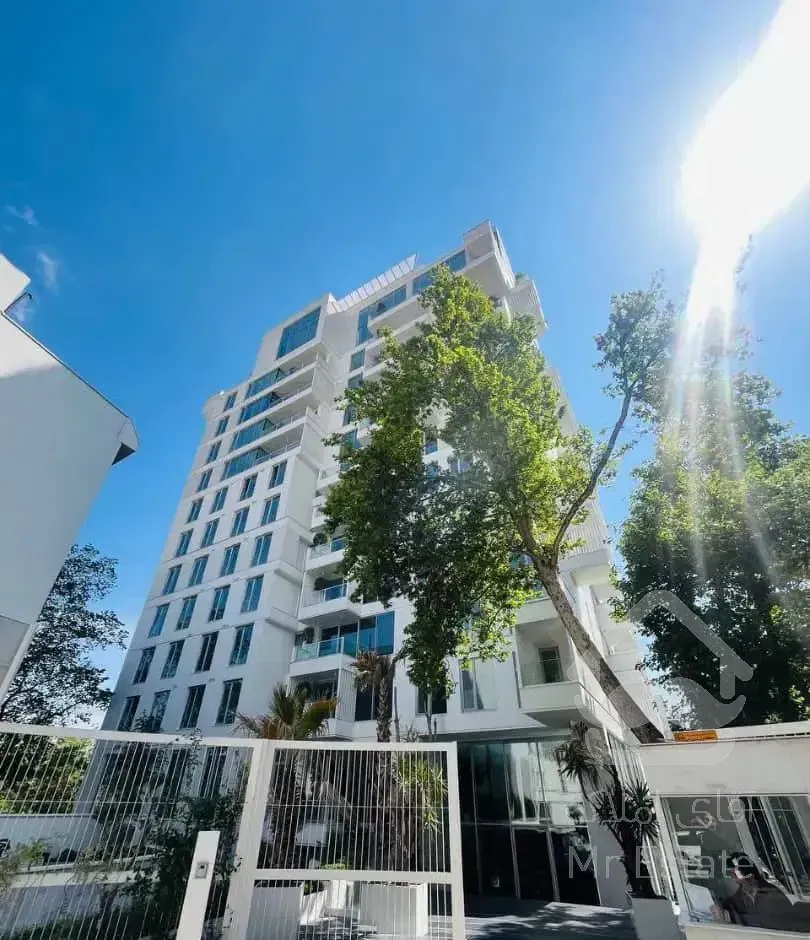 باغ فردوس ۳۶۰ متر کاری از دکتر خرمّی