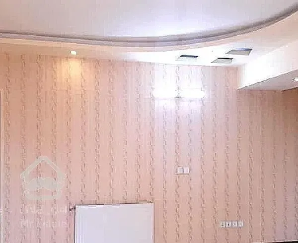 آپارتمان دوخوابه با نورگیری    اشراق شمالی