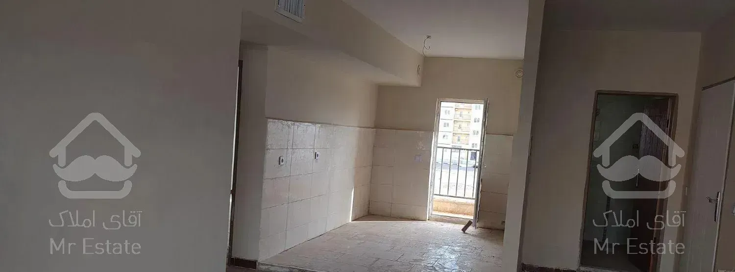 اپارتمان85 متر.دوخوابه.کلید نخورده.فاز4 پرند