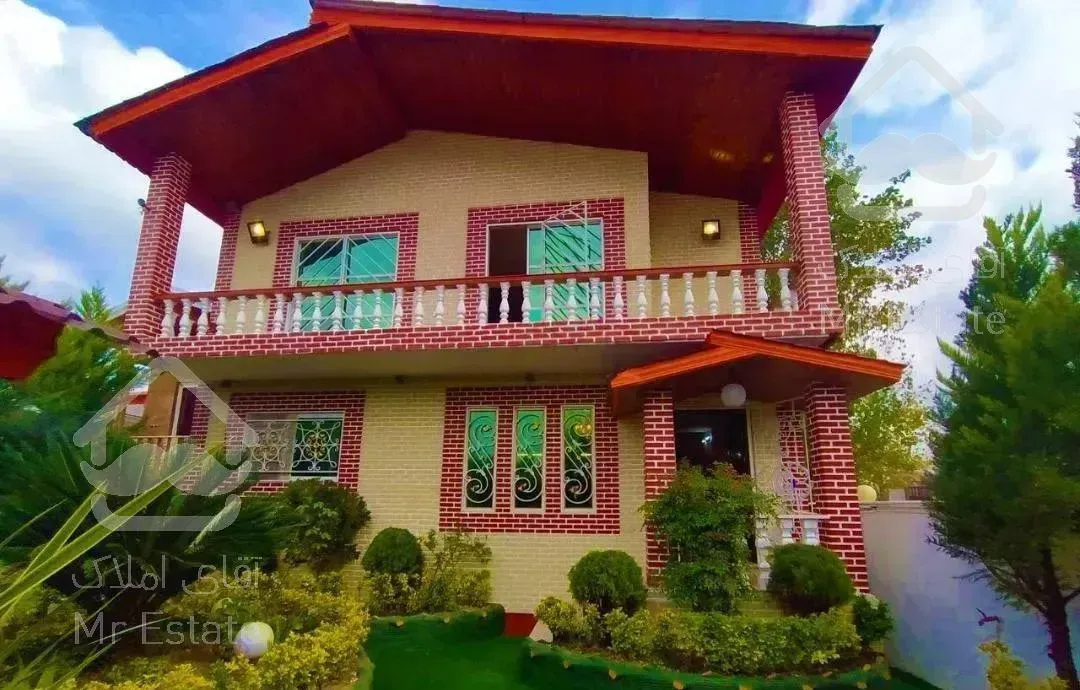 ویلا استخردار/آلاچیق/350متری/سرپوشیده