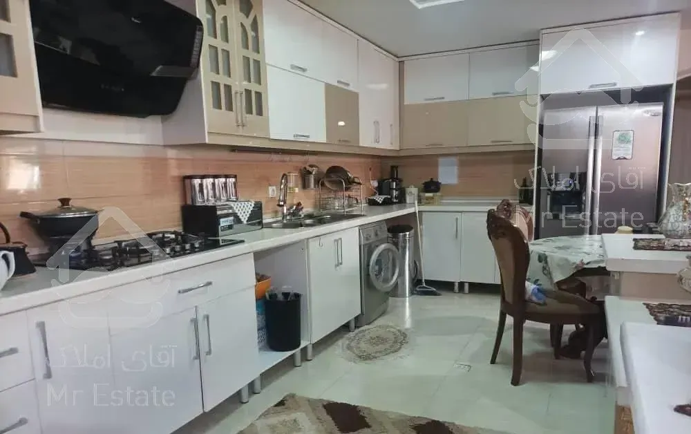 161 متر 3 خوابه / برج مجلل / پذیرایی بزرگ